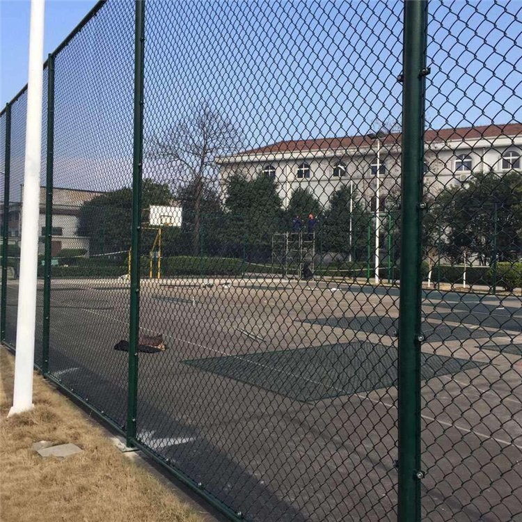 运动场勾花护栏网