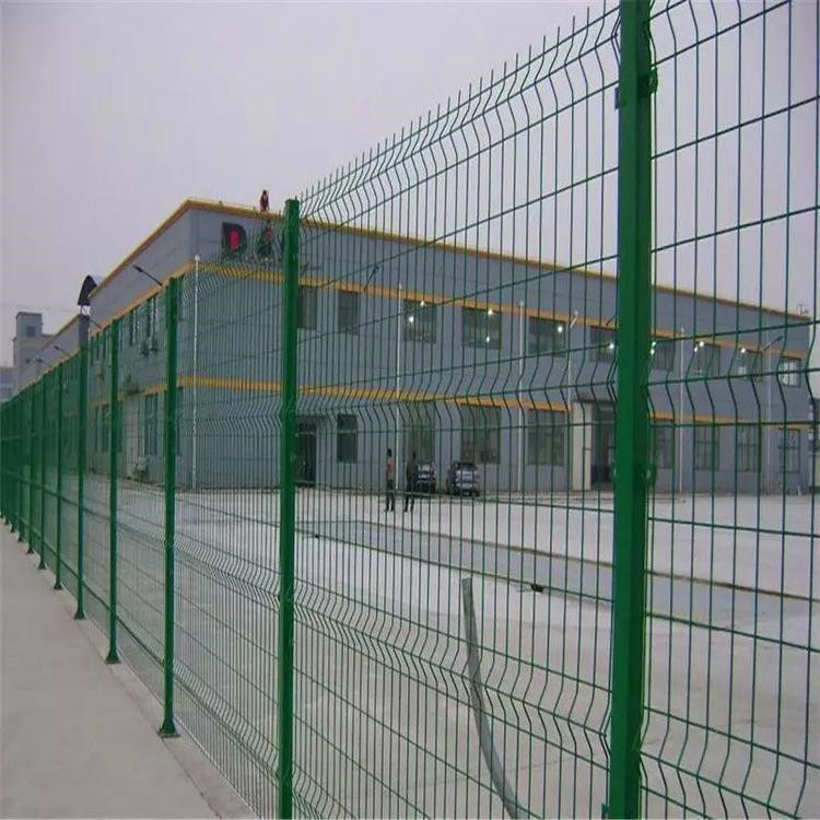 北京艾瑞厂家战斧型护栏案例